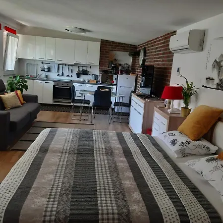 Apartments Isabella Ptuj Extérieur photo